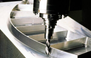 Как металлообработка с использованием ЧПУ изменяет производство в металлообрабатывающей отрасли